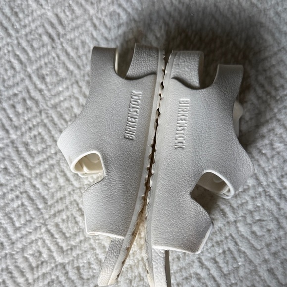 Birkenstock Kids Cream Sandals Size 26 - Picture 4 of 11